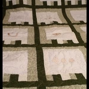 Queen size bed quilt