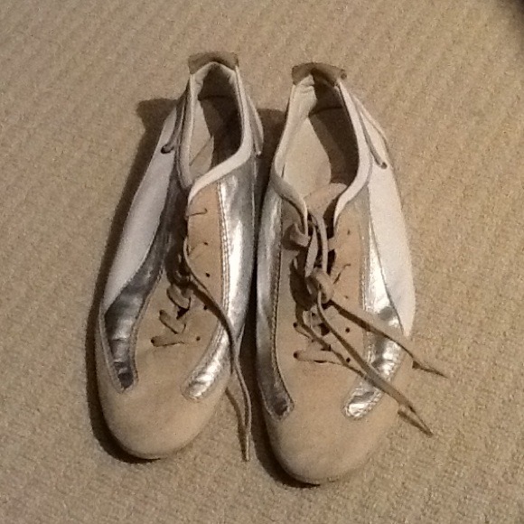 Sold-Authentic Tods sneakers