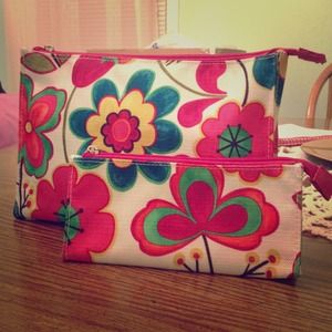 Clinique Make Up bags set!