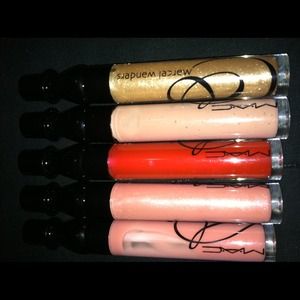 Lip gloss