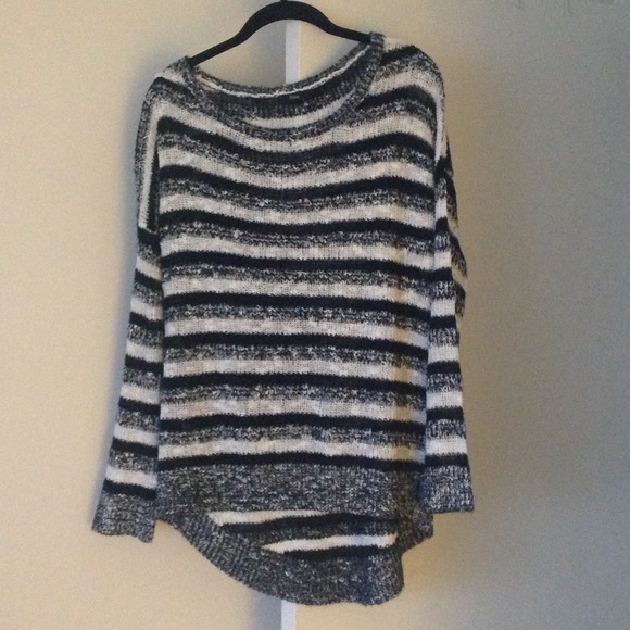 Teddy stripe black & white sweater