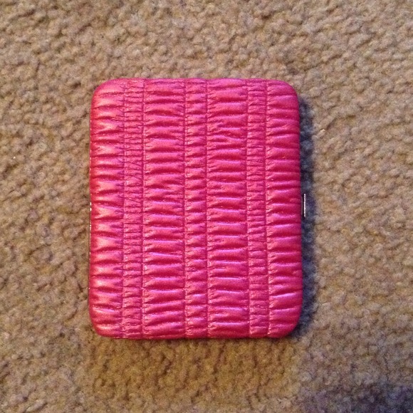 Flat wallet/ID holder