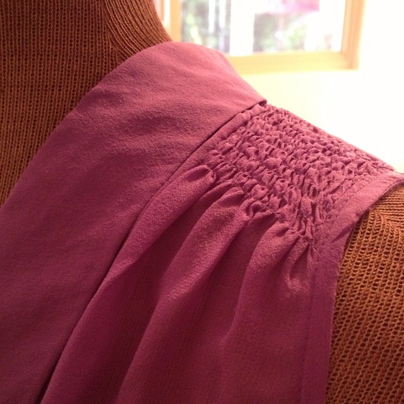 NEW Jeunesse Silk Top - Picture 2 of 5