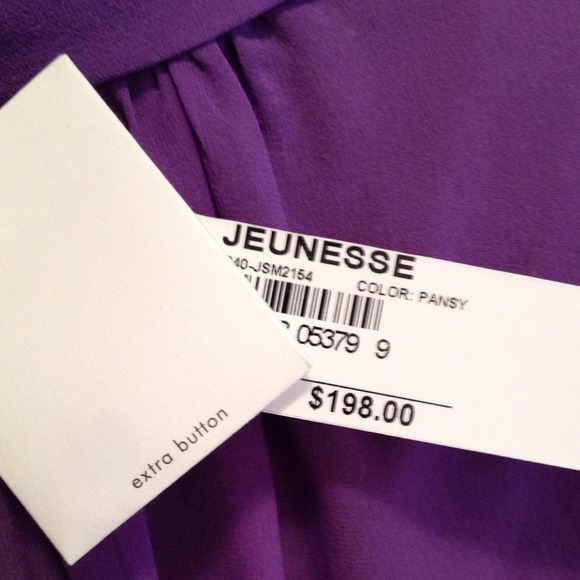 NEW Jeunesse Silk Top - Picture 4 of 5