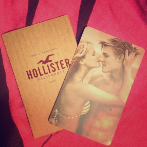 🚫SOLD🚫$25 Hollister Gift Card