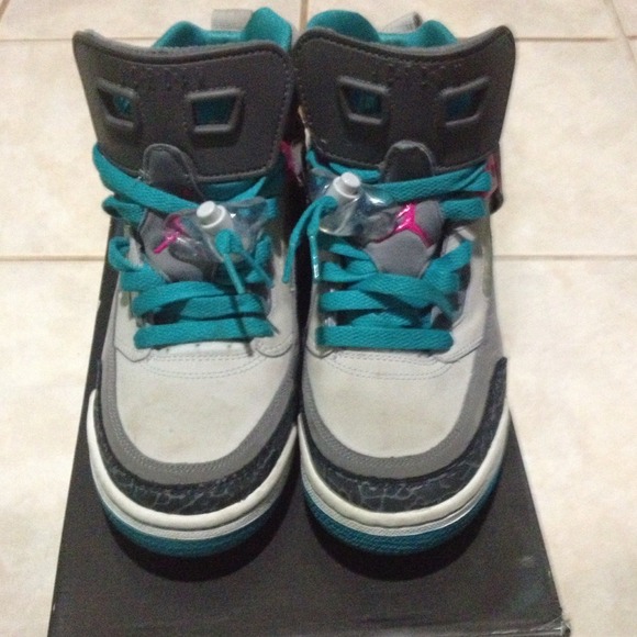 Retro Jordan Spizike (GS) - Picture 1 of 4