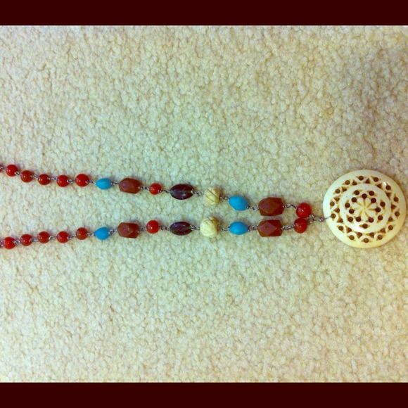 Natural bead necklace