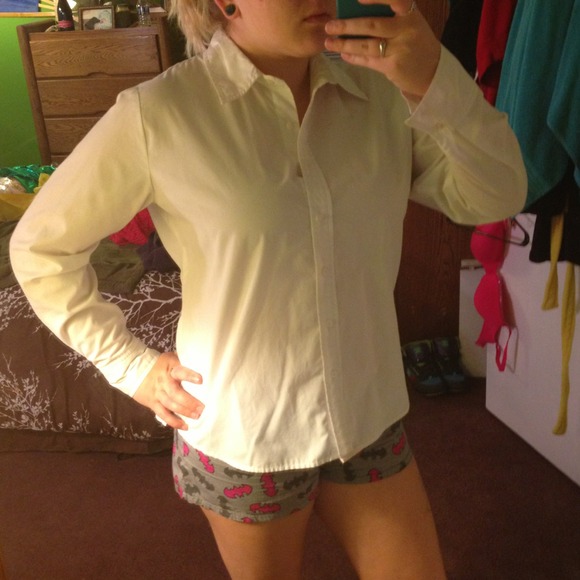 White dress shirt