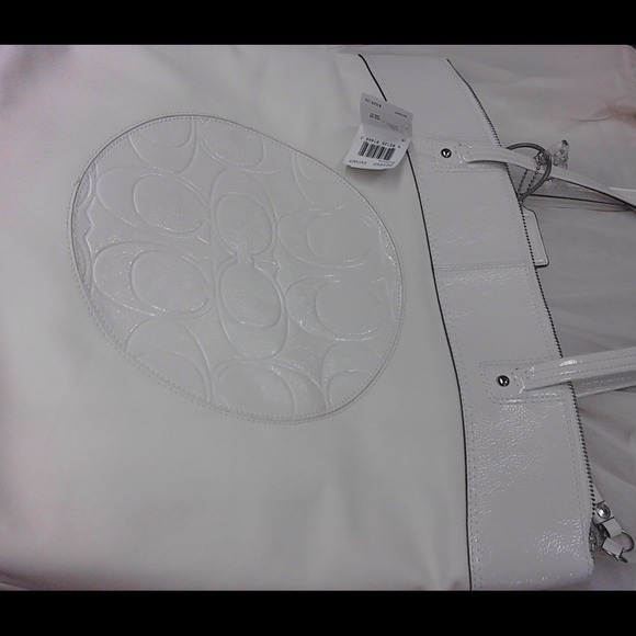 COACH White Patent and Smooth Leather Tote