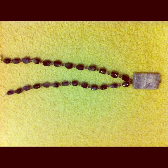 Gorgeous purple stone necklace - I think amethyst