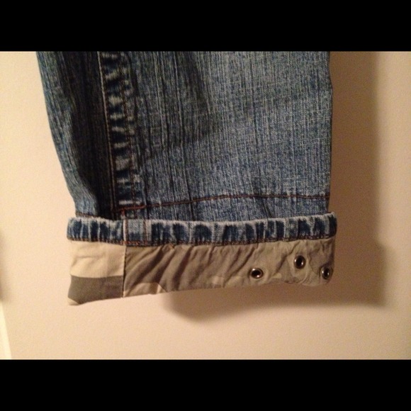 Denim capris w Camo accent - Picture 3 of 3