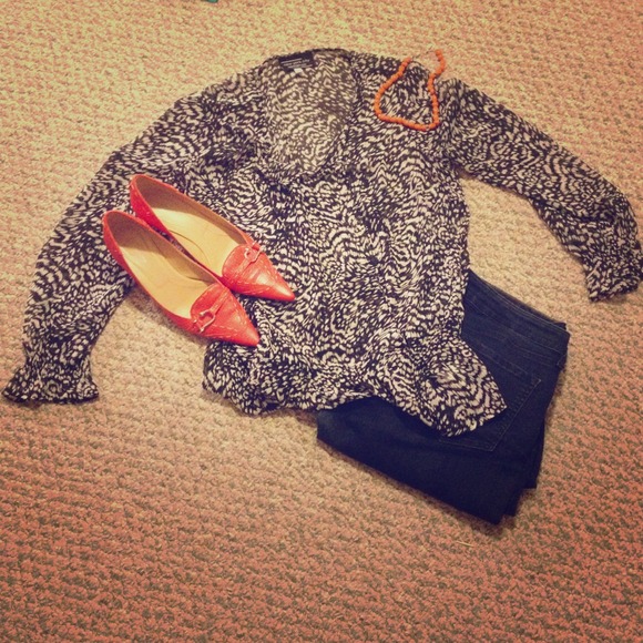 Black and white peplum top