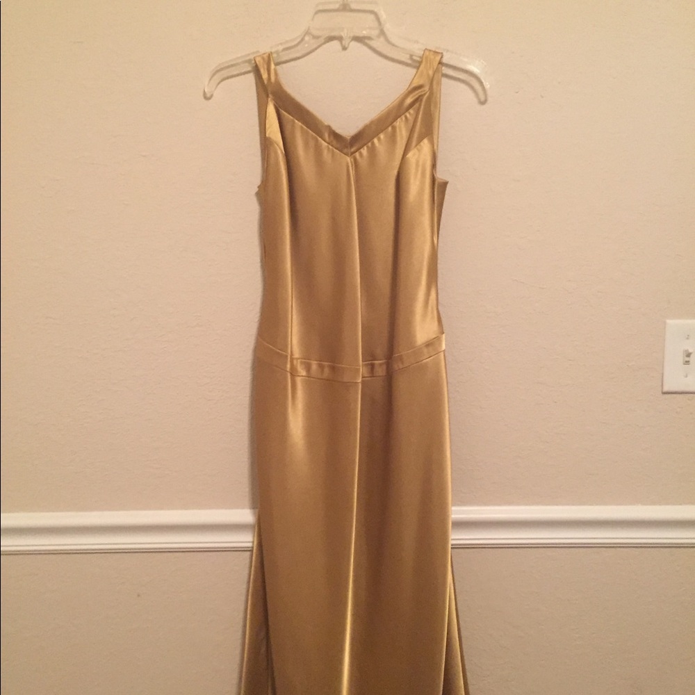 SOLD 😥 Gold Dress "How to Lose a Guy in 10 Days" - Picture 4 of 8