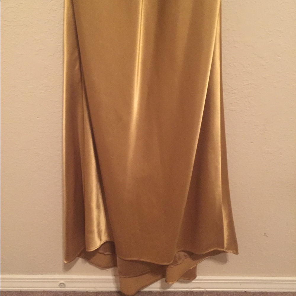 SOLD 😥 Gold Dress "How to Lose a Guy in 10 Days" - Picture 6 of 8