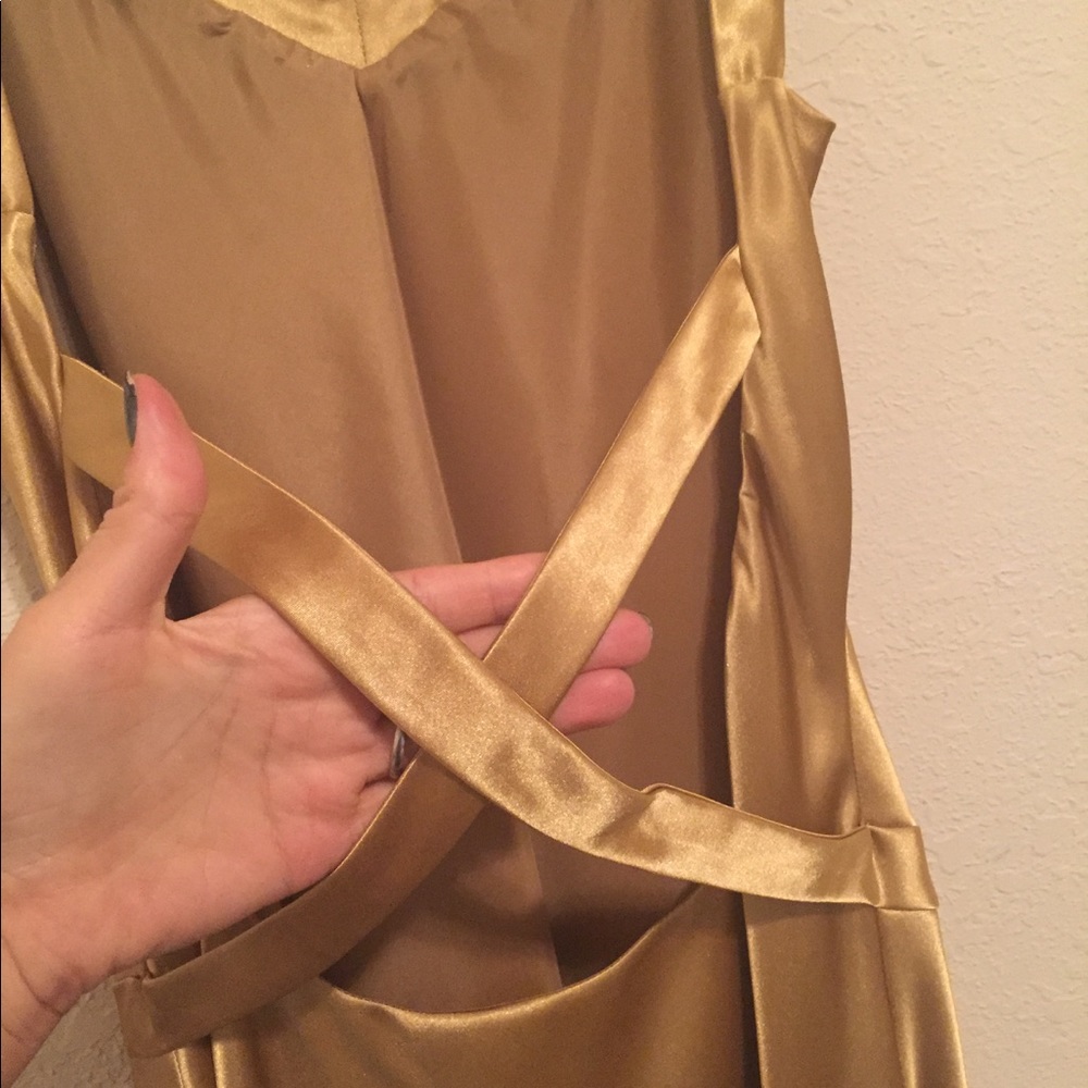 SOLD 😥 Gold Dress "How to Lose a Guy in 10 Days" - Picture 8 of 8