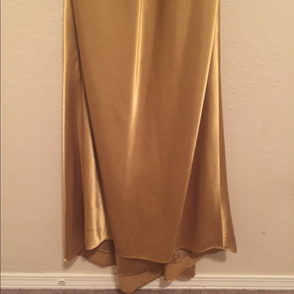 SOLD 😥 Gold Dress "How to Lose a Guy in 10 Days" - Picture 6 of 8