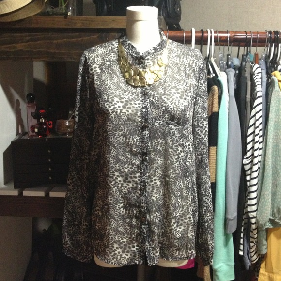 ❌SOLD❌Leopard Print Sheer Top