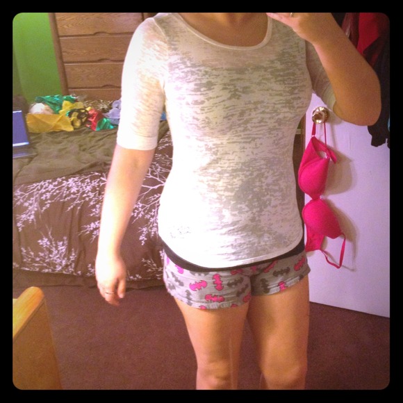 ❌SOLD IN BUNDLE❌Roxy sheer top - Picture 1 of 2