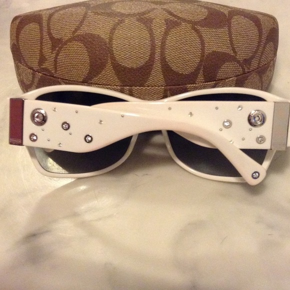 Coach sunglasses - Picture 2 of 2