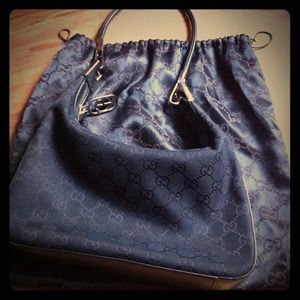 Vintage Gucci black handbag