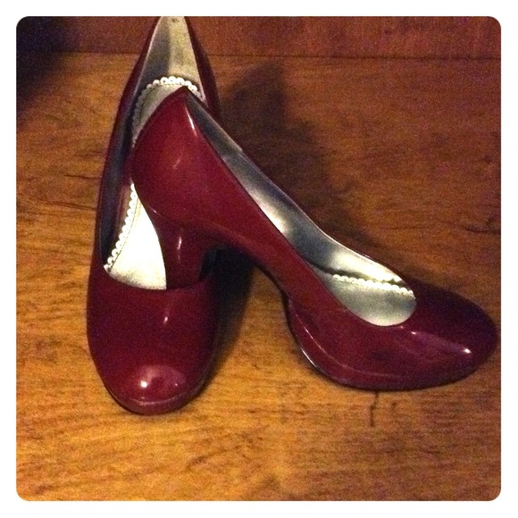 Hot Red Heels!!