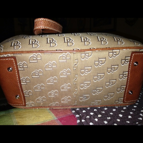 Authentic Brown Dooney $ Bourke - Picture 4 of 4