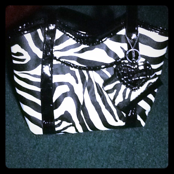 Zebra Stripe Bag With Matching Coin Purse & Heart