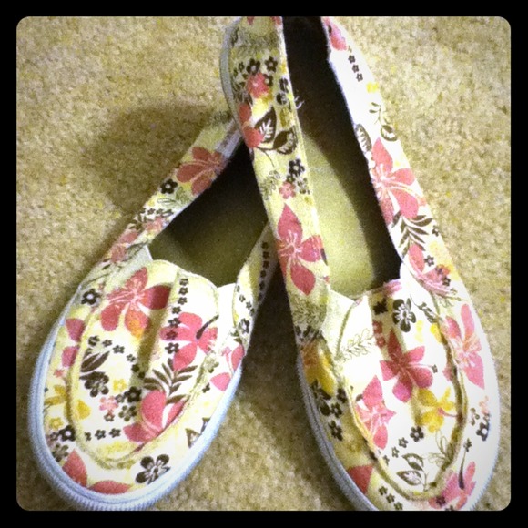 Slip-on sneakers