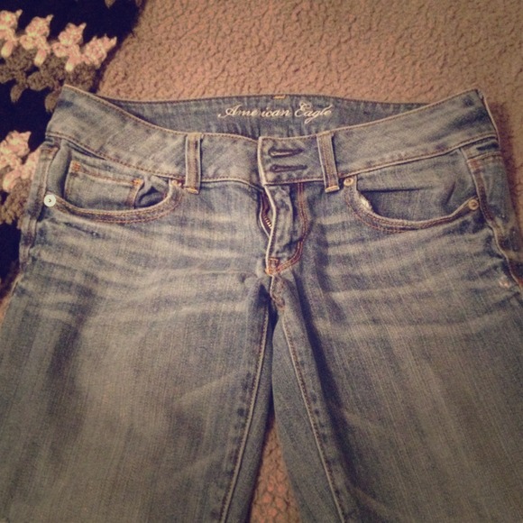 American Eagle Crop Jeans