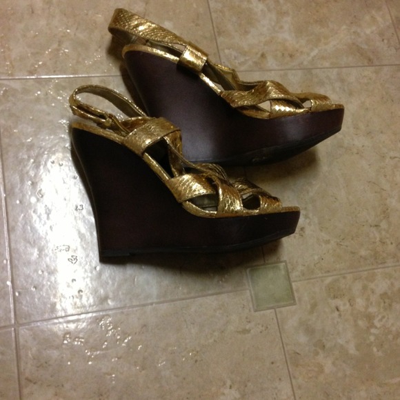 Gold wedge size 6 - Picture 2 of 4