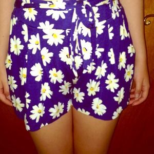 cotton daisy shorts and crop top bundle!