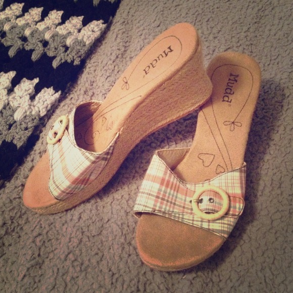 Brand New Mudd Wedges