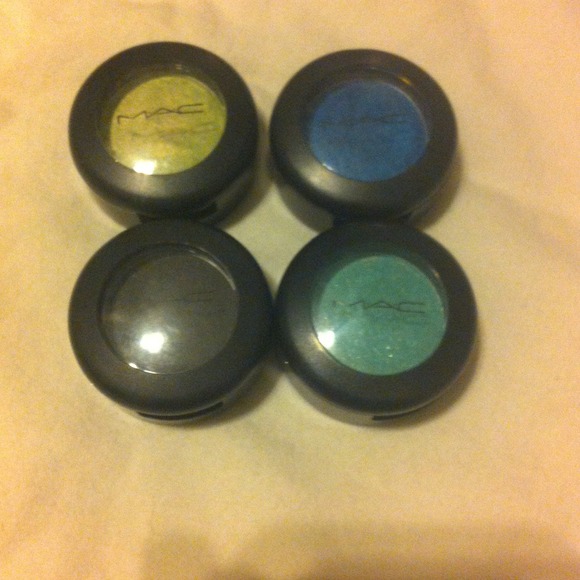 Mac eyeshadow
