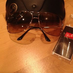 Ray Ban Aviators! Great Condition!