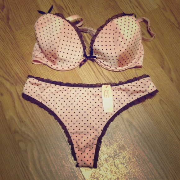 Bra/panty set. Never worn.