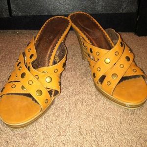 ⭕SOLD⭕ Rampage heels