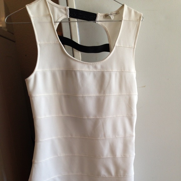 Charlotte rouse bodycon dress - Picture 2 of 3