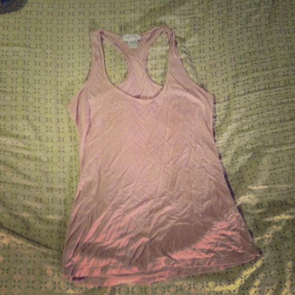 Light pink tank top <3