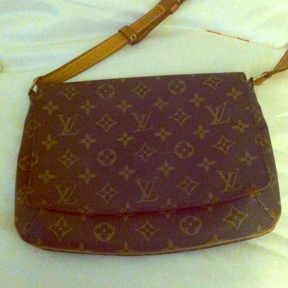 Authentic LV shoulder handbag