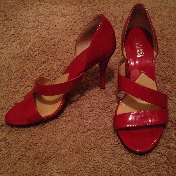 ***REDUCED***Red MICHAEL by Michael Kors Heels - Picture 4 of 4