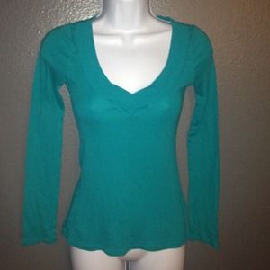 🚫SOLD!! Turquoise long sleeve