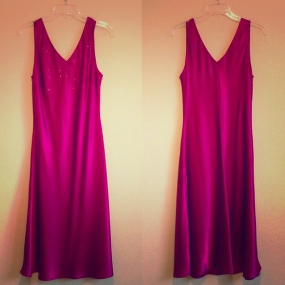 🚫SOLD🚫 Burgundy Silky Dress