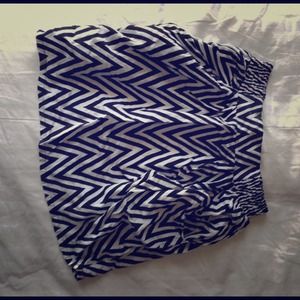 Chevron h&m skirt size 4 (XS)