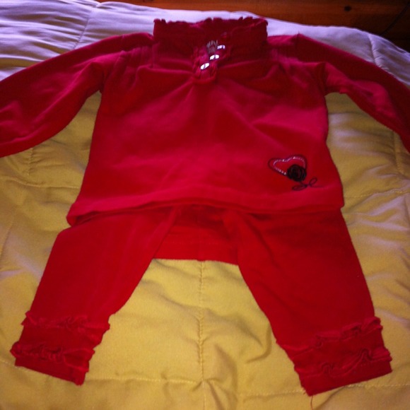 Reserved for bundle IHEART.  PLUS LADIES RED COAT