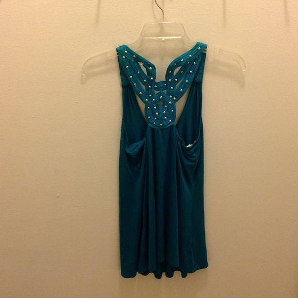 Top - Picture 2 of 2