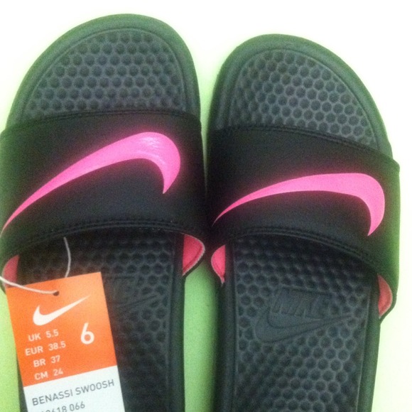 👣Nike Slippers 👣