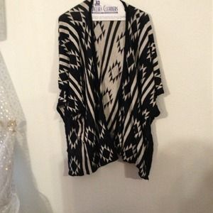 🚫Reserved Aztec sweater ⛔❌