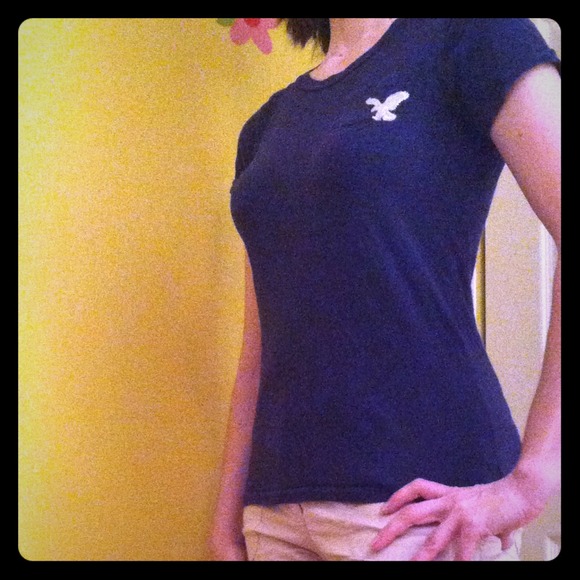 Navy blue American eagle tee