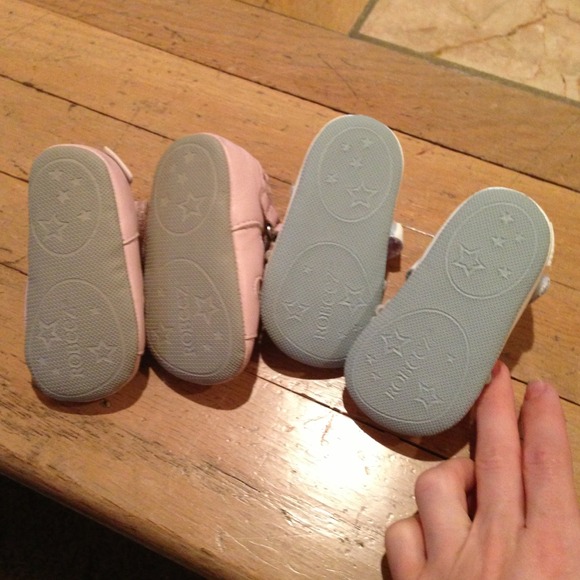 Toddler girls Robeez - Picture 2 of 4