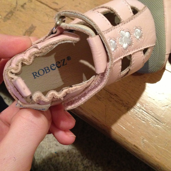 Toddler girls Robeez - Picture 4 of 4